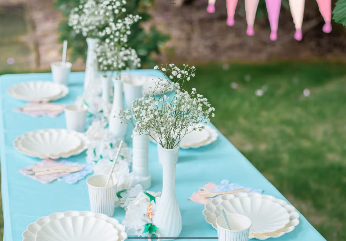 Eco-friendly pastel blue disposable paper table cover