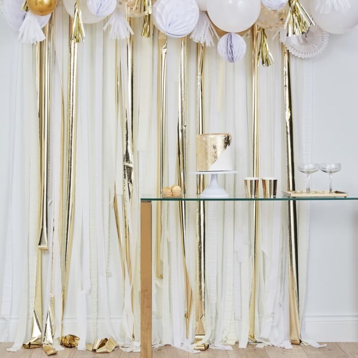 Ginger Ray Metallic Gold & White Streamer Backdrop